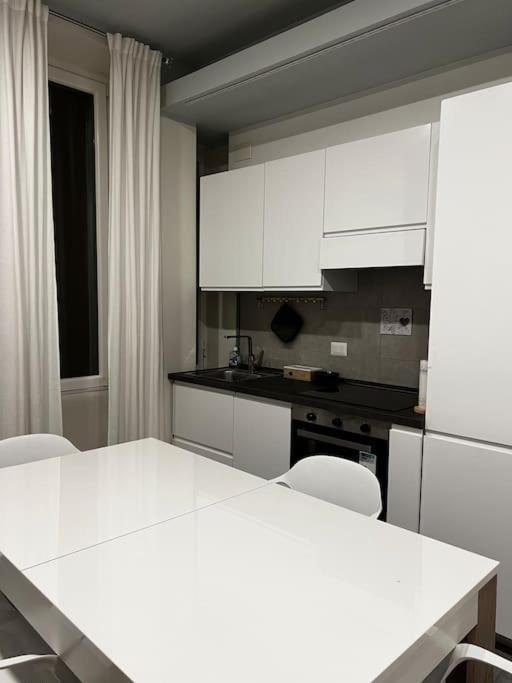 10 Min Da Navigli E Centro, Nuova E Luminosa Oasi 1p Appartement Milan